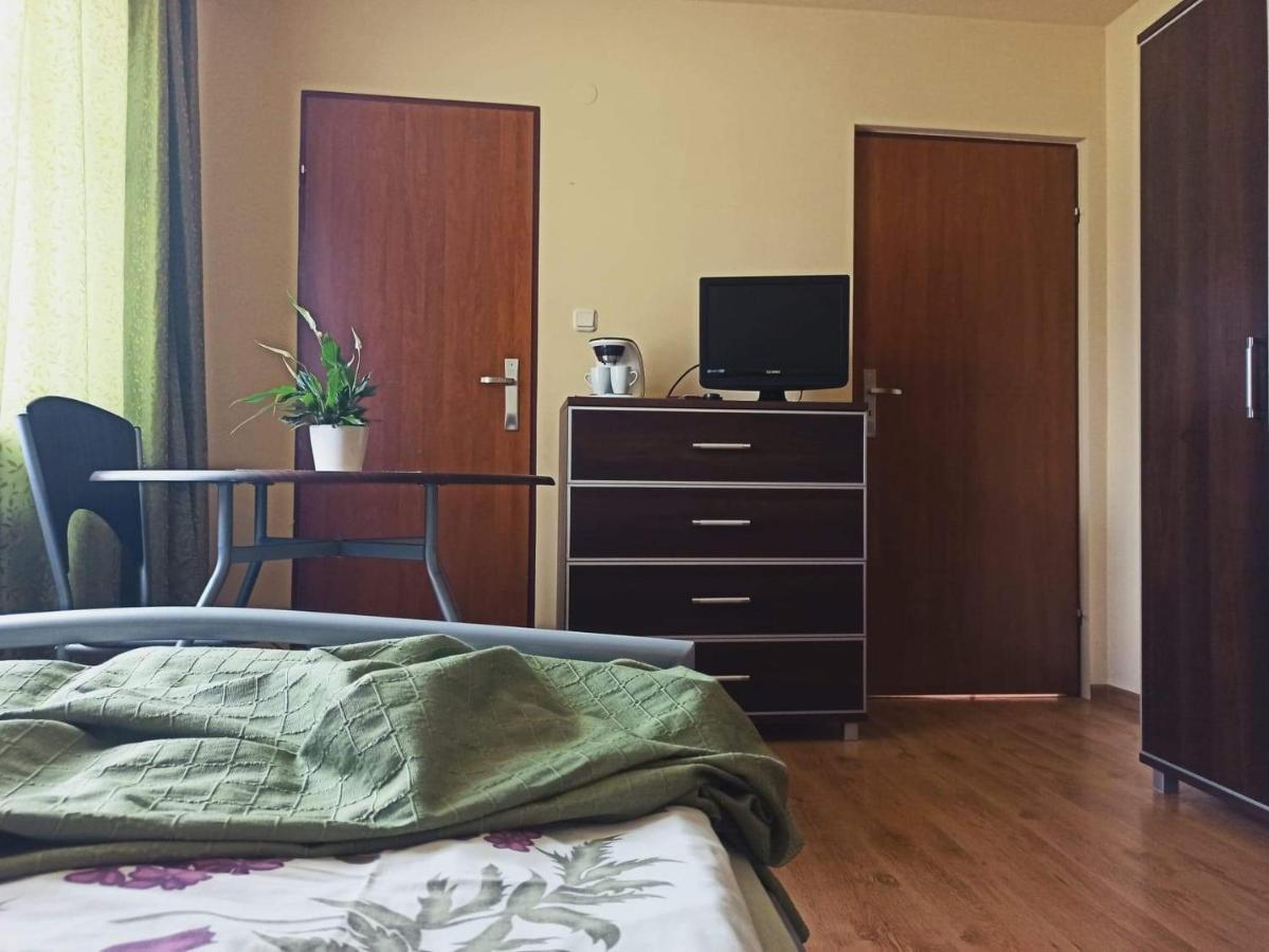 Przylesie Apartment อูเนียยูฟ ภายนอก รูปภาพ