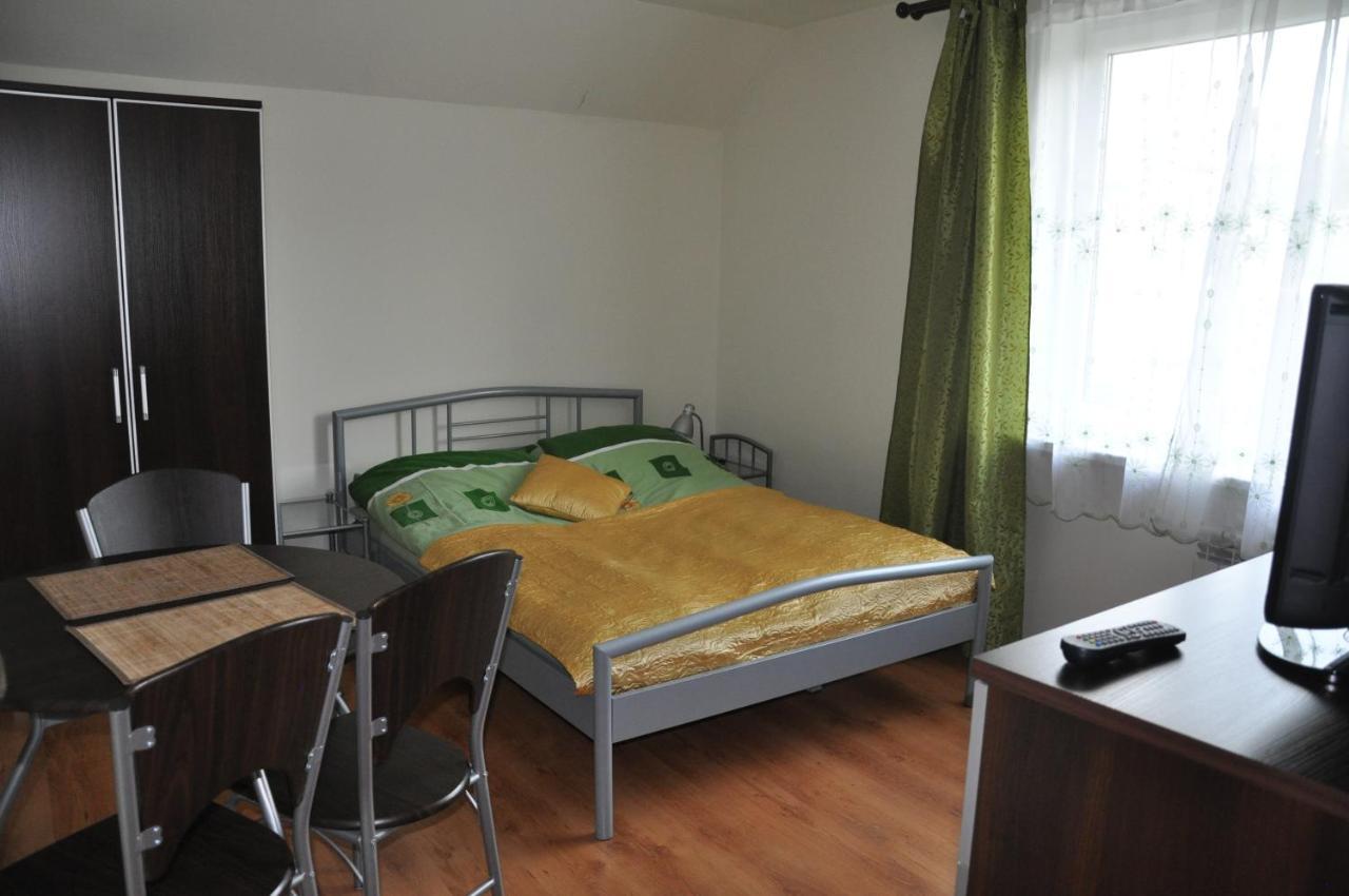Przylesie Apartment อูเนียยูฟ ภายนอก รูปภาพ